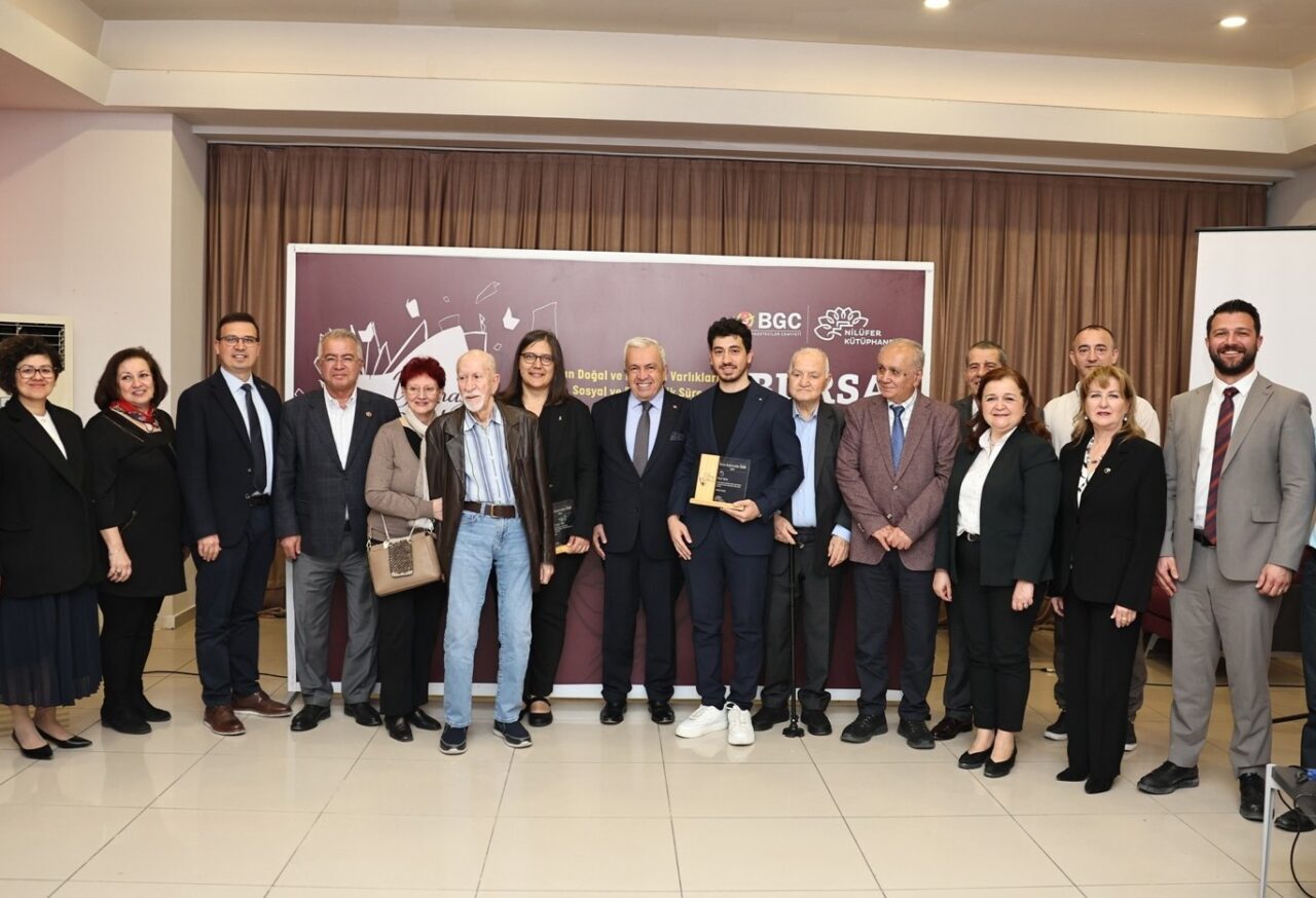 Nilüfer Belediye Başkanı Şadi Özdemir'in yaptığı konuşmaların yer aldığı Yılmaz