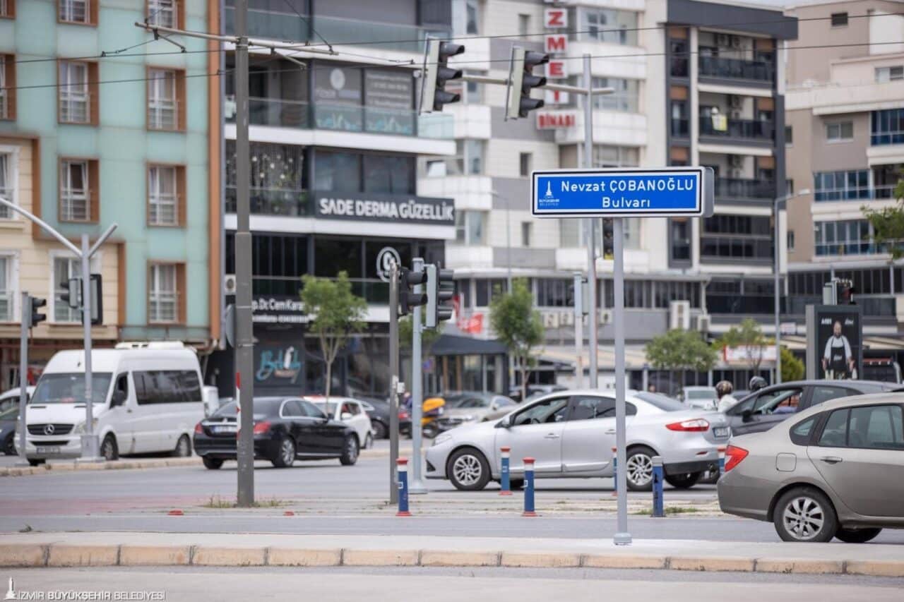 Karşıyaka'da sokak ve caddelerin isimleri değişti. Gazeteci Okan Yüksel ve