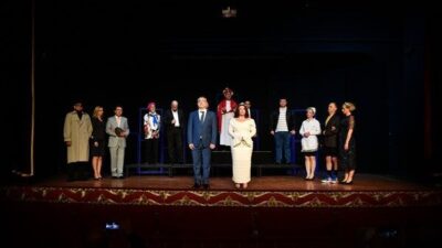 Mamak Belediyesi Musiki Muallim Mektebi Muhsin Ertuğrul Sahnesi'nde sergilenen oyunda