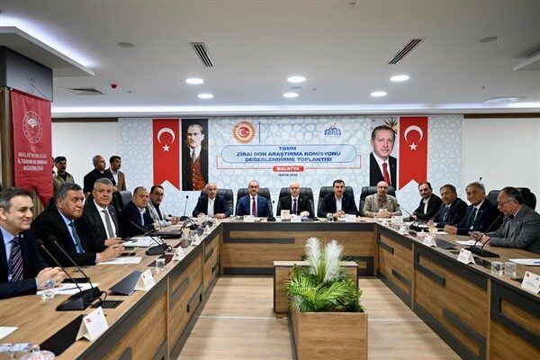 Malatya Valiliği'nden yapılan açıklamaya göre, İl AFAD Müdürlüğü toplantı salonunda