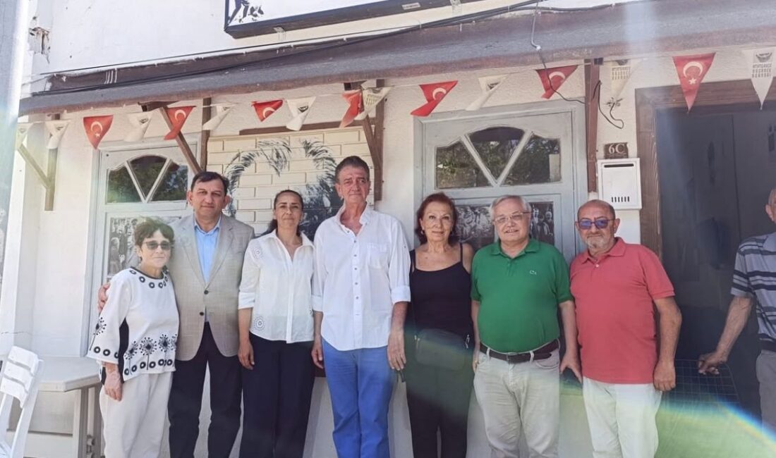Atatürkçü Düşünce Derneği (ADD) Genel Başkanı Hüsnü Bozkurt, Gökçeada’yı ziyaret