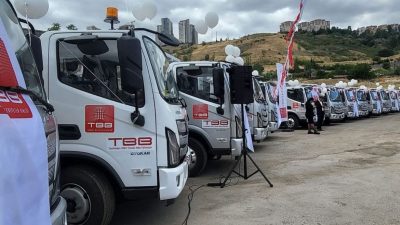 Gökçeada’nın altyapı hizmetleri için hibe edilen vidanjörün anahtar teslim törenine