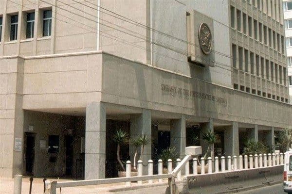 Huckabee kişisel X hesabında ve daha sonra resmi hesaplarda yeniden