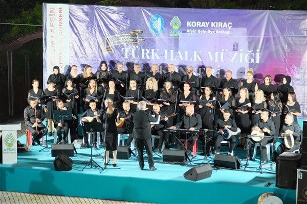 “Afşin-Çorum Kardeşlik Konseri” kapsamında Çorum Belediyesi Türk Halk Müziği Korosu,