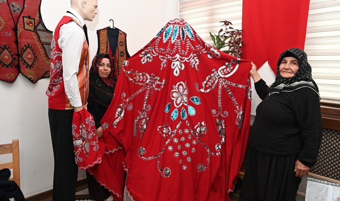 Mamak Belediyesi Aile Merkezleri’nde yıl boyunca süren eğitimler yılsonu sergisiyle