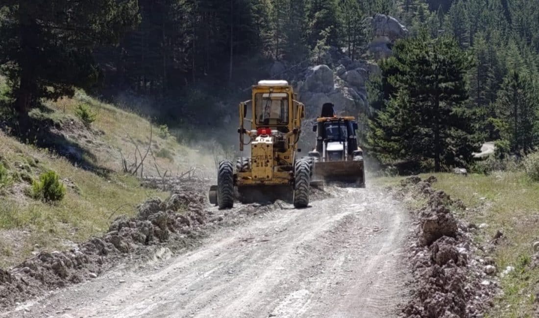 Antalya Büyükşehir Belediyesi’nin kırsal mahalle ve yayla yollarında başlattığı çalışmalar