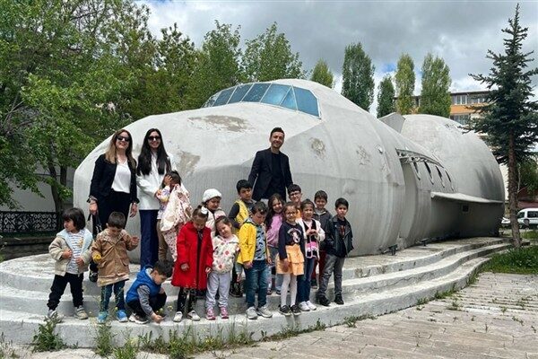 Ardahan Şehit Caner Çelik Anaokulu öğrencileri, öğretmenleri eşliğinde düzenlenen gezide