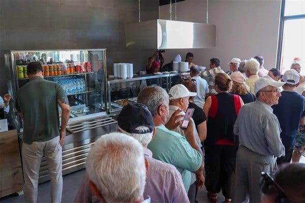 Antalya Büyükşehir Belediyesi, halkın uygun fiyatlı ve kaliteli yemeğe ulaşabilmesi