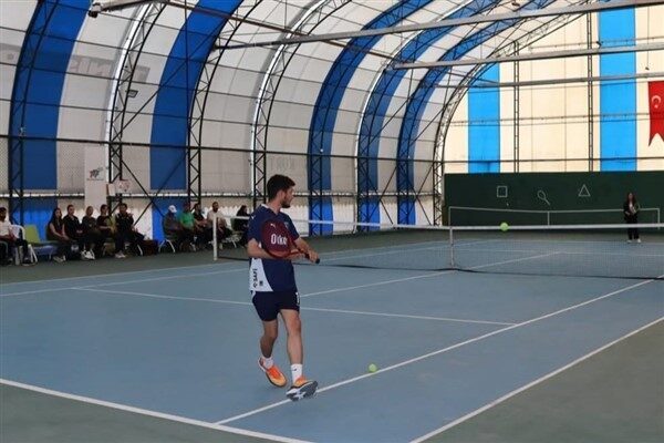 Turnuva boyunca kıyasıya rekabetin yaşandığı karşılaşmalar sonucunda dereceye giren sporcular