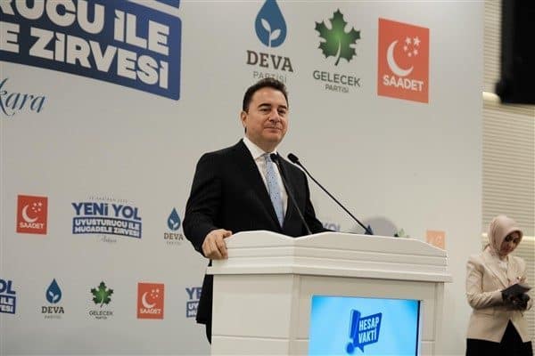 Konuşmasına, İsrail’in ardından İran’a saldıran Amerika’ya tepki göstererek başlayan Babacan,