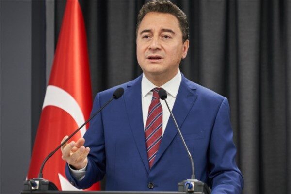 Ali Babacan, helal yoldan ve alın teriyle geçimini sağlamaya çalışan