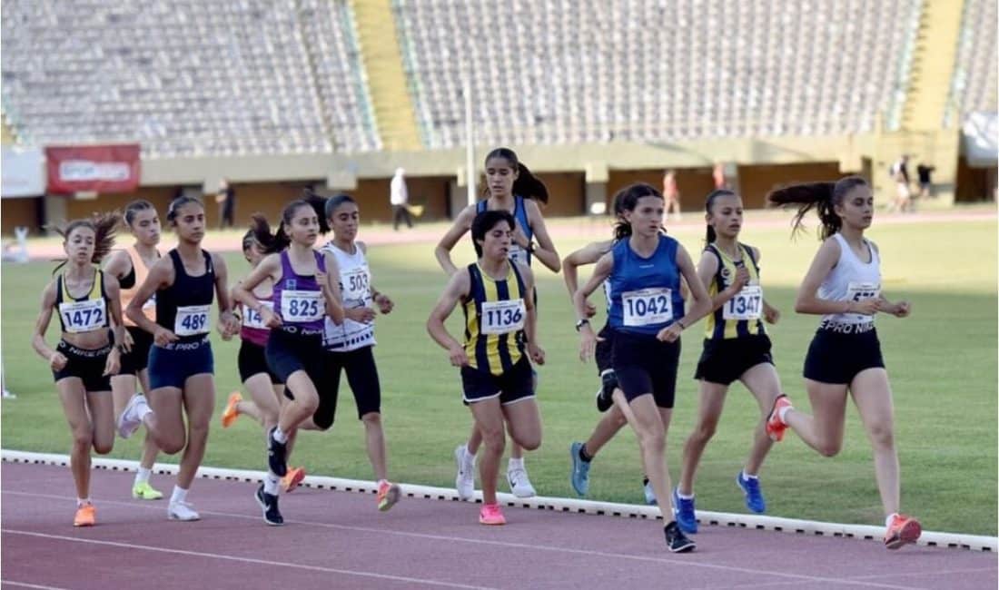 Bağlar Belediyespor’un genç atletleri, İzmir’de düzenlenen U16-U18 Türkiye Atletizm Şampiyonası’nda