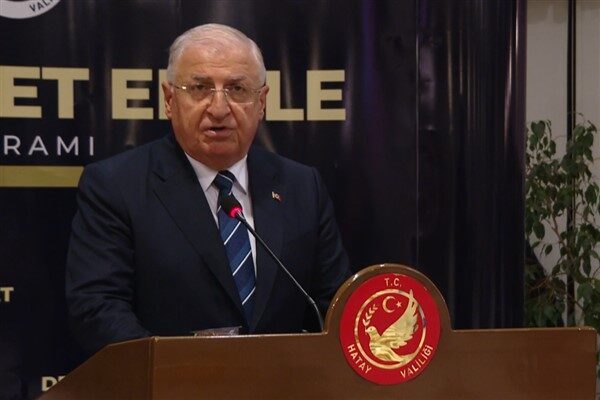 Bakanlıktan yapılan açıklamaya göre, Milli Savunma Bakanı Güler, resmi temaslarda