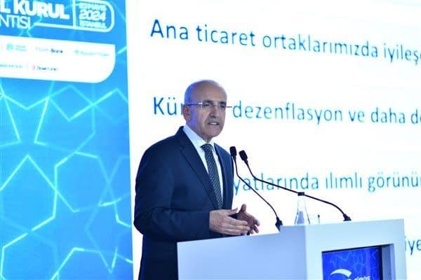Hazine ve Maliye Bakanı Şimşek, dezenflasyon sürecindeki ılımlı büyümenin etkisiyle