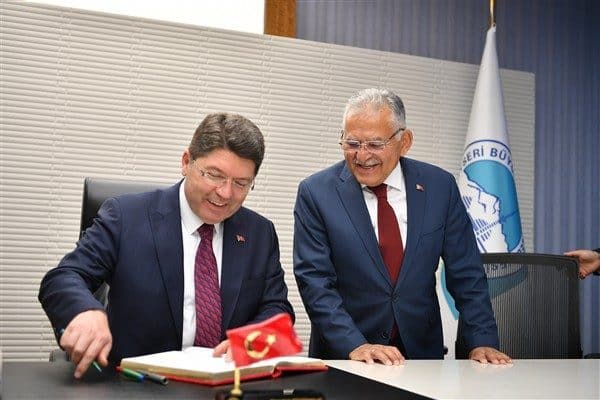 Yargı ve İş Dünyası Sempozyumu için kentte bulunan Adalet Bakanı