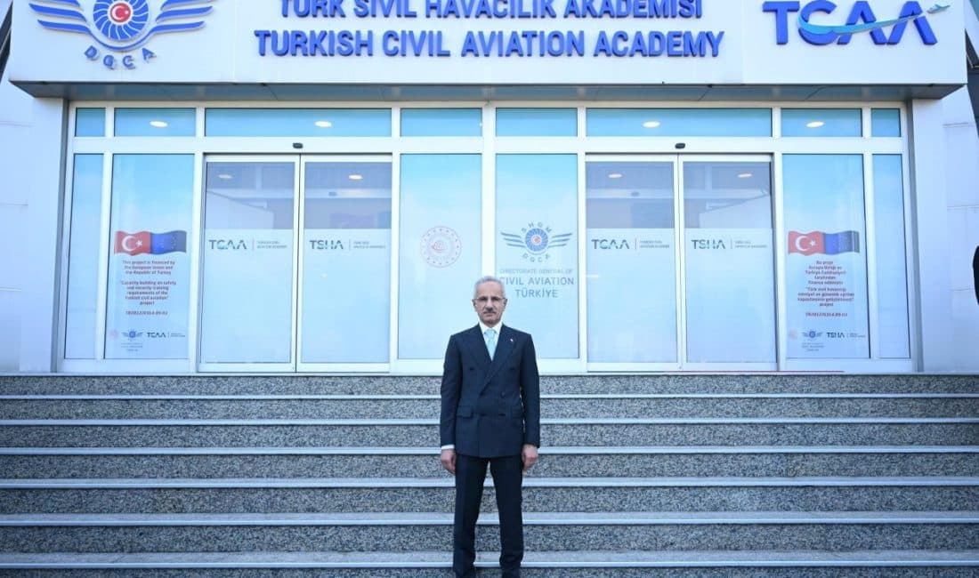 Ulaştırma ve Altyapı Bakanı Uraloğlu, Bulgaristan Başbakanı Rossen Jeliazkov ve