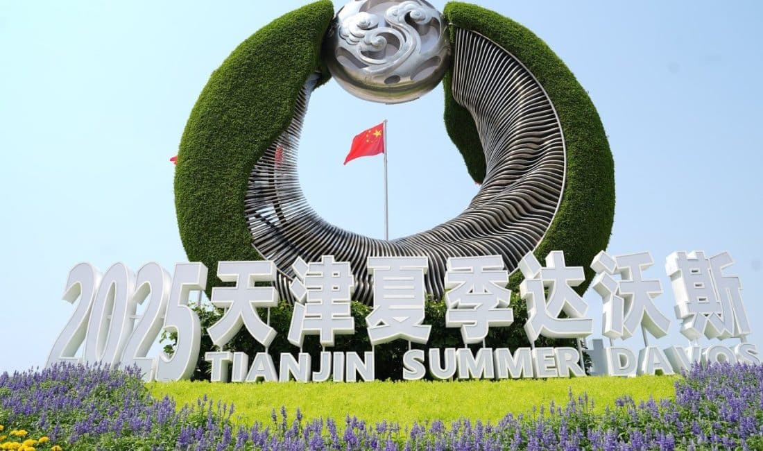 Çin Başbakanı Li Qiang, 2025 Yaz Davos Forumu’nda yaptığı konuşmada,