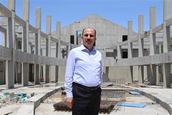 Konya Büyükşehir Belediye Başkanı Uğur İbrahim Altay, Şehir Kütüphanesi inşaatında