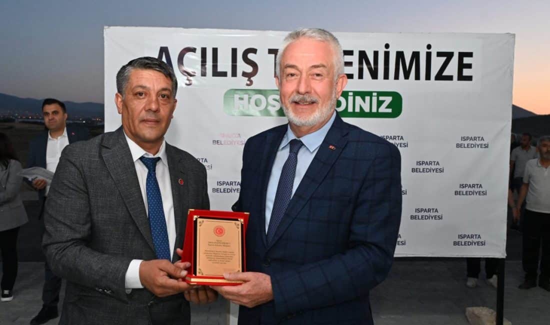 Isparta Belediye Başkanı Şükrü Başdeğirmen, yerleri müsait olan mahalleleri kapalı pazaryerleriyle