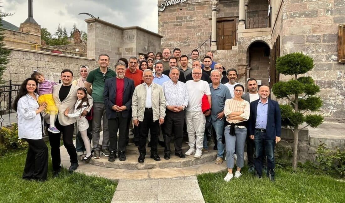 Kayseri Büyükşehir Belediye Başkanı Dr. Memduh Büyükkılıç, Talas Belediye Başkanı Mustafa