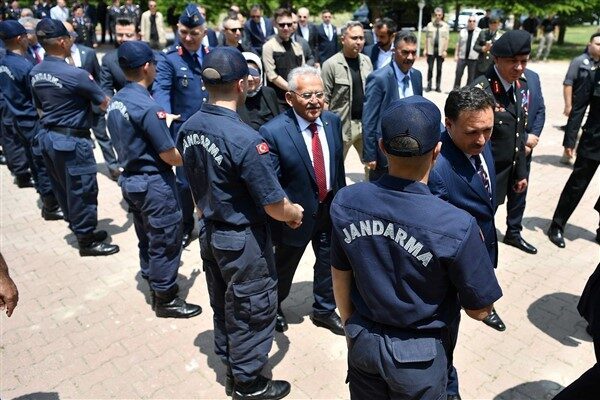 Kayseri Büyükşehir Belediye Başkanı Memduh Büyükkılıç, Kurban Bayramı kapsamında Arefe