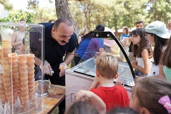 Konyaaltı Belediye Başkanı Cem Kotan, 2024-2025 eğitim öğretim yılının sona