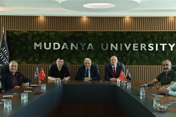 Nilüfer Belediye Başkanı Özdemir, Nilüfer’de hizmet veren özel eğitim kurumlarının