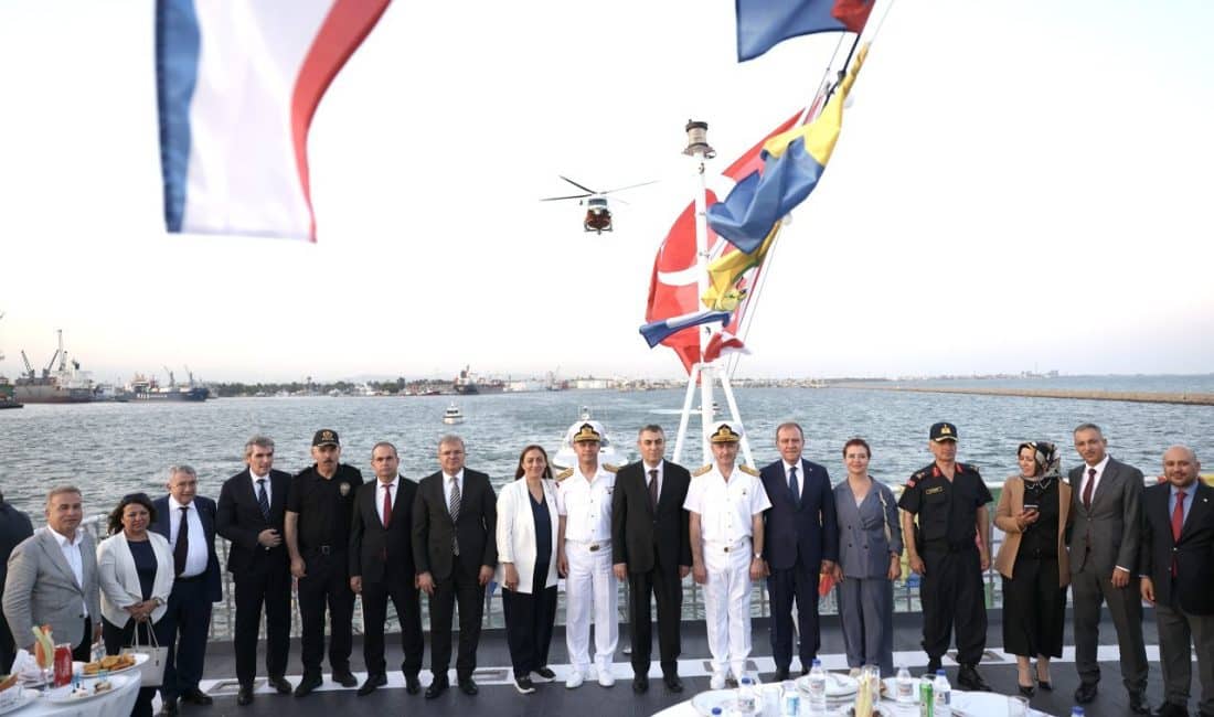 Mersin Büyükşehir Belediye Başkanı Vahap Seçer ve Meral Seçer, ‘Sahil Güvenlik