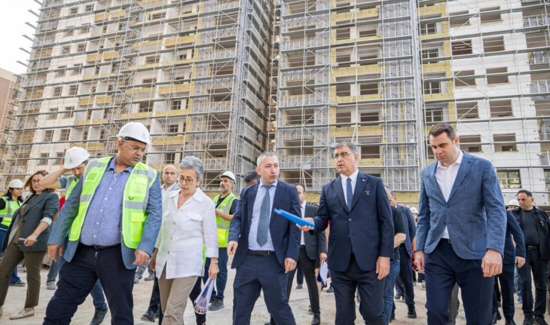 İzmir Büyükşehir Belediye Başkanı Dr. Cemil Tugay, Karşıyaka’da Örnekköy Kentsel