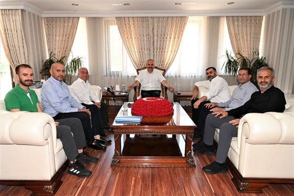 Batman’da şehir merkezinde besicilik yapan üreticiler hem çevreye daha duyarlı