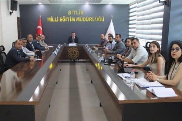 Bitlis İl Sağlık Müdürlüğü’nün açıklamasına göre, çocuk istismarıyla etkin mücadele
