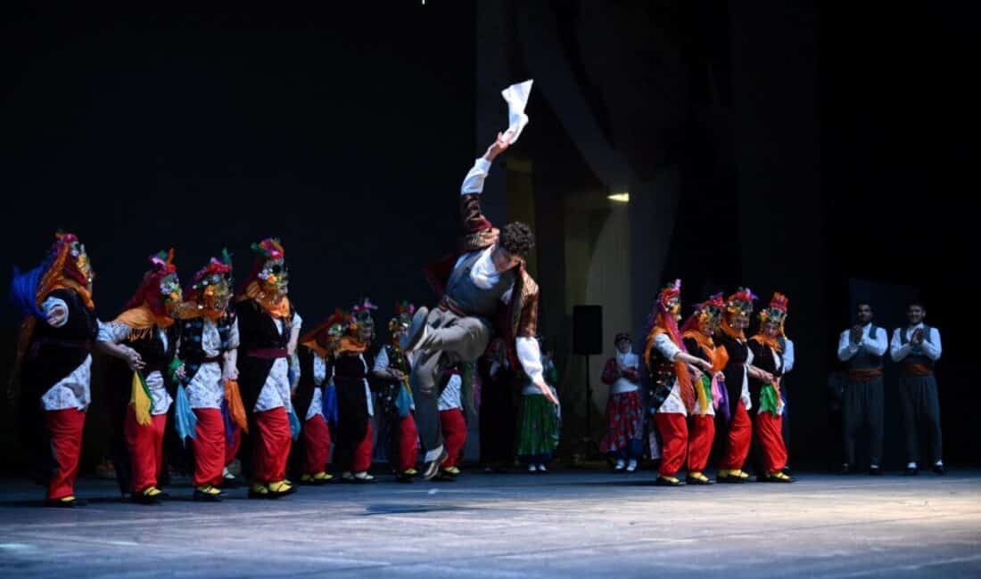Bornova Belediyesi’nin “Halay” temasıyla düzenlediği 4. Halk Oyunları Festivali, Gala