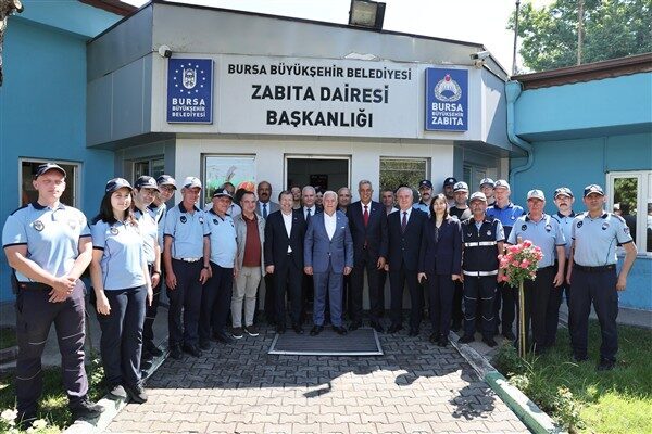 Bursa Büyükşehir Belediyesi Zabıta Dairesi Başkanlığına bağlı ekipler, vatandaşların sağlıklı