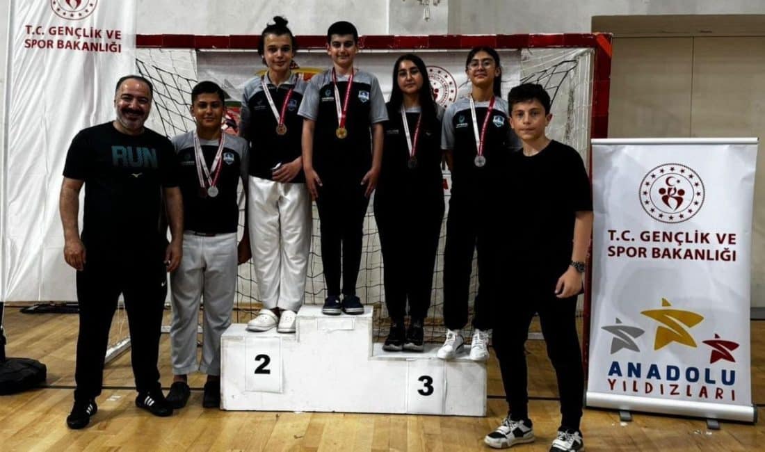 Çayırova Belediyesi sporcuları, son olarak basketbol ve karate branşında da