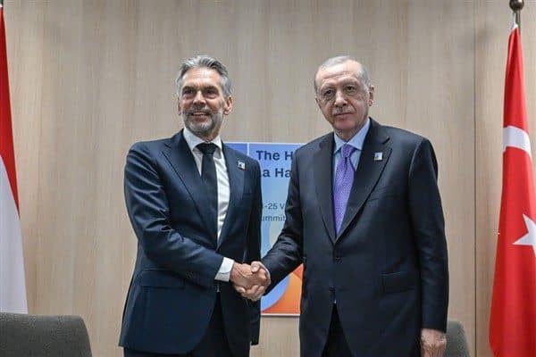 Cumhurbaşkanı Erdoğan, NATO Devlet ve Hükümet Başkanları Zirvesi için bulunduğu