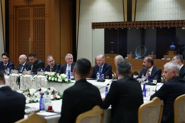 Cumhurbaşkanı Recep Tayyip Erdoğan, 2024-2025 sezonu itibarıyla Süper Lig'e yükselen