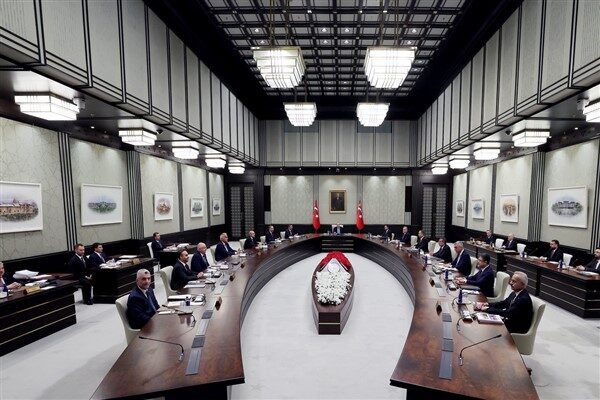 Cumhurbaşkanlığı Kabinesi, Cumhurbaşkanı Recep Tayyip Erdoğan'ın başkanlığında Cumhurbaşkanlığı Külliyesinde toplandı.