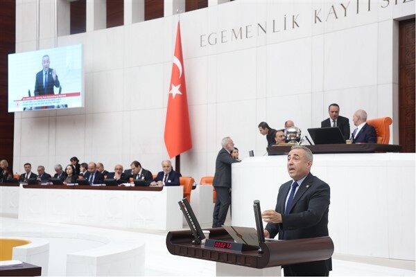 Milletvekili Karatutlu konuşmasında, deprem bölgesi için mücbir sebep süresinin 30