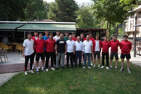 Düzce Belediyesi Spor Akademisi Spor Kulübü Genç Erkek Voleybol Takımı,