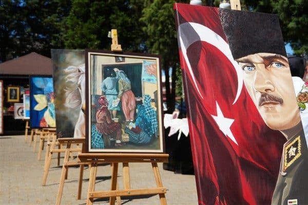 Düzce Belediyesi Kültür İşleri Müdürlüğü çatısı altında faaliyet gösteren BELMEK,