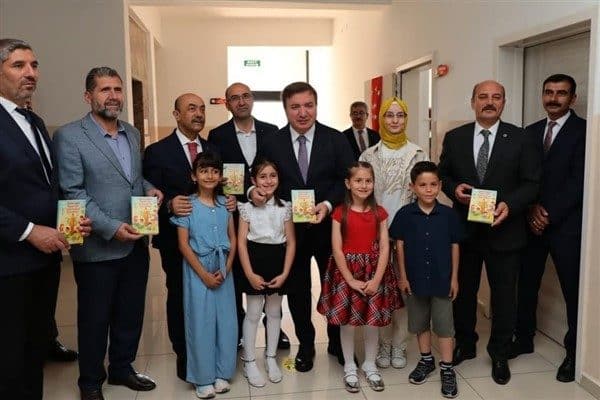 Törende konuşan Vali Aydoğdu, Erzincan genelinde 42 bin öğrencinin karne