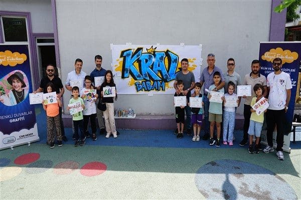 Etkinlikler, “Neşeli Adımlar”, “Renkli Duvarlar”, “Minik Çömlekçiler”, “Eğlenceli Deney”, “Çocuk