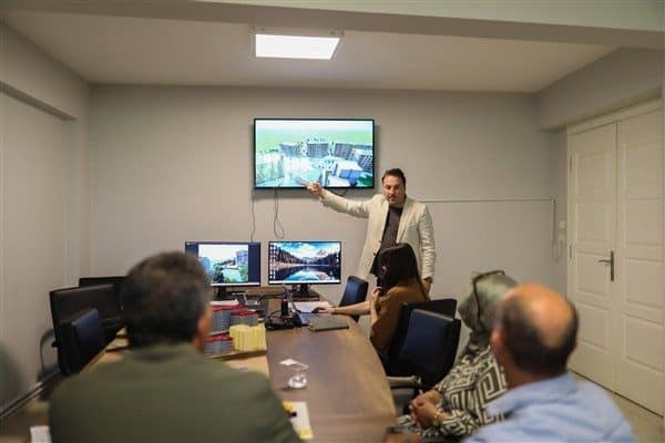 Gemlik Belediyesi,  Orkent Sitesi’nde yürütülen dönüşüm sürecini kararlılıkla sürdürüyor. Hak