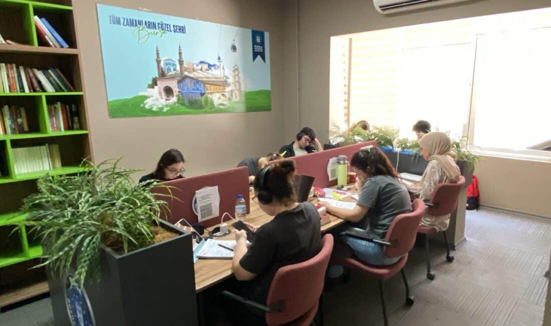 Bursa Büyükşehir Belediyesi, sınav haftası nedeniyle Gemlik Gençlik Merkezi ve