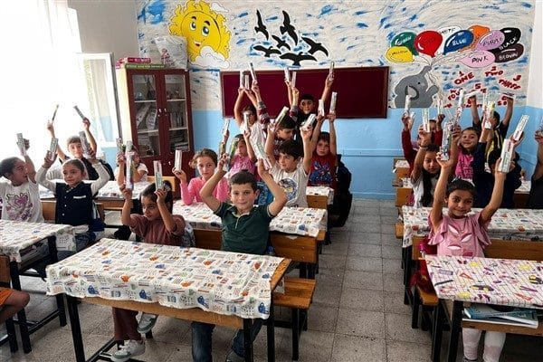 Gerçekleştirilen eğitimlerde öğrencilere; kişisel hijyen, sağlıklı beslenme, fiziksel aktivitenin önemi,