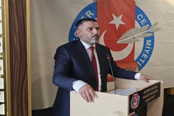 Kurultayda tüzüğün çeşitli maddeleri güncellenirken, en dikkat çekici gündem maddesi
