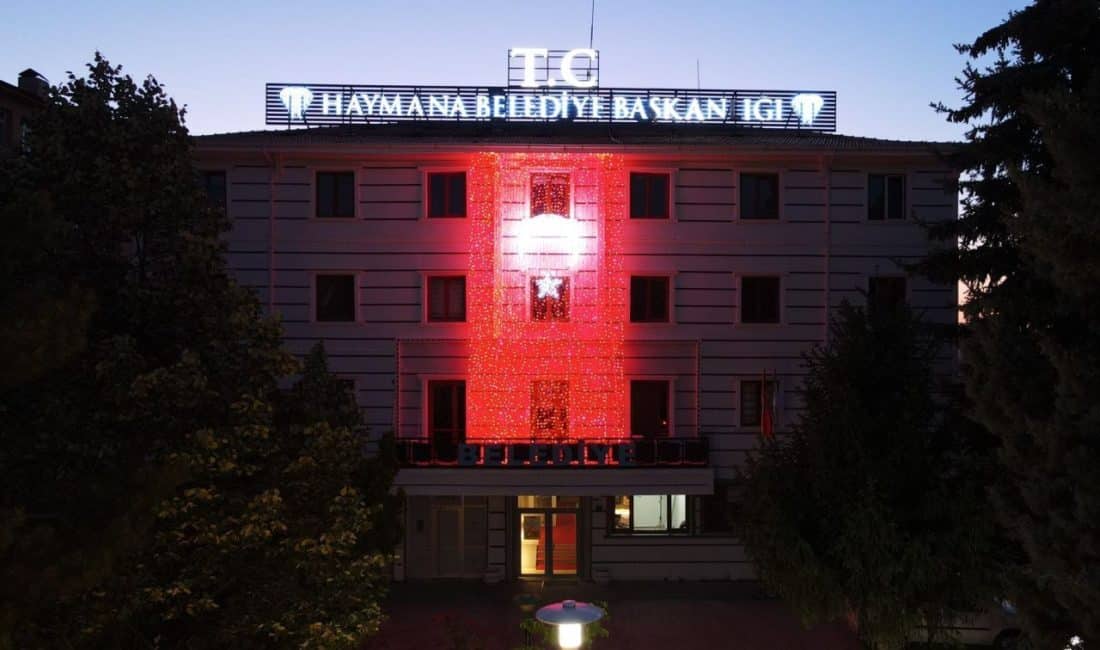 Kemer Aydınlatma projesi kapsamında Cumhuriyet Caddesi ve bağlı sokaklarda aydınlatma