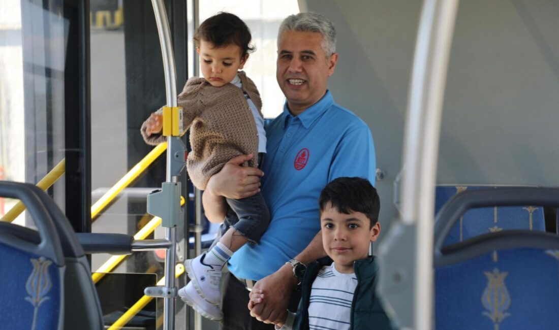 Başakşehir İlçesi’nde yaşayan, otobüs ve metro araçlarına ilgi duyan Ertaş