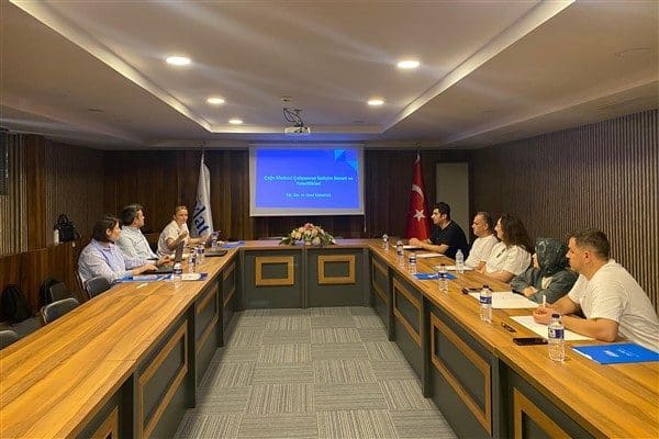 Uludağ Üniversitesi Orhaneli Meslek Yüksekokulu Öğretim Görevlileri Dr. Emel Karadağ,