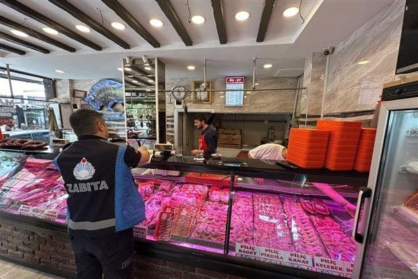 İnegöl Belediyesi Zabıta Müdürlüğü ekiplerince 66 iş yeri kontrolden geçirildi. Denetimlere ilişkin